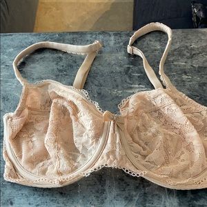 Victoria’s Secret body by Victoria unlined Demi